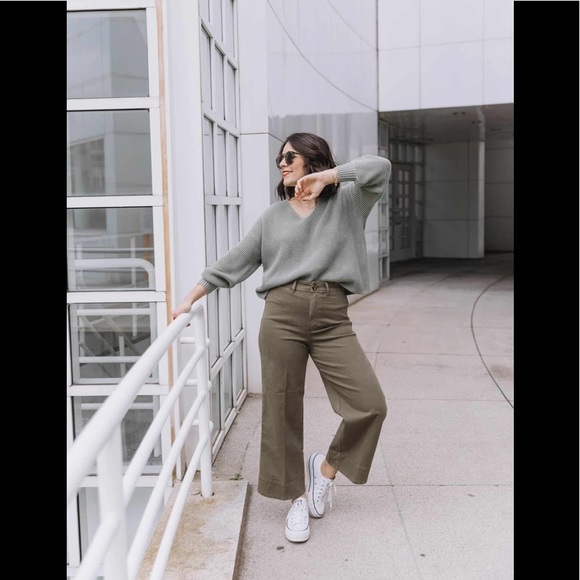 LOFT Pants - NWT Loft Outlet High Rise Slim Fit Olive Green Wide Leg Crop Pants Petite